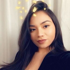 Meet your Posher, Daniela